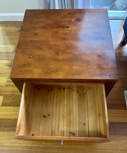Second-hand Coffee Table with Drawer - Photo 3)