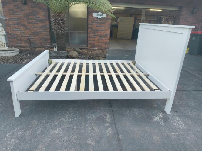 Second-hand Queen Size Bed Frame - Photo 3)
