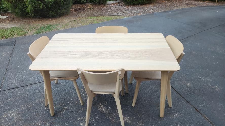 Second-hand IKEA Dining Table with 4 Chairs - Photo 3)