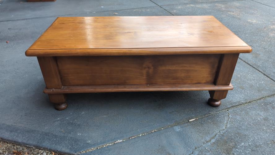 Second-hand Coffee Table - Photo 3)