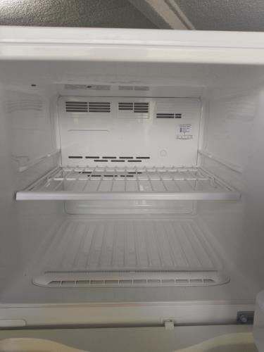 Second-hand Westinghouse 303L Top Mount Fridge - Photo 3)