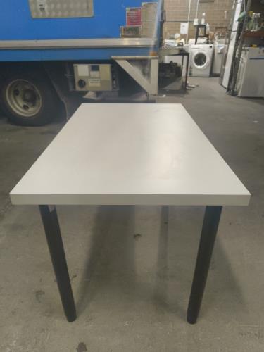 Second-hand IKEA Table - Photo 3)