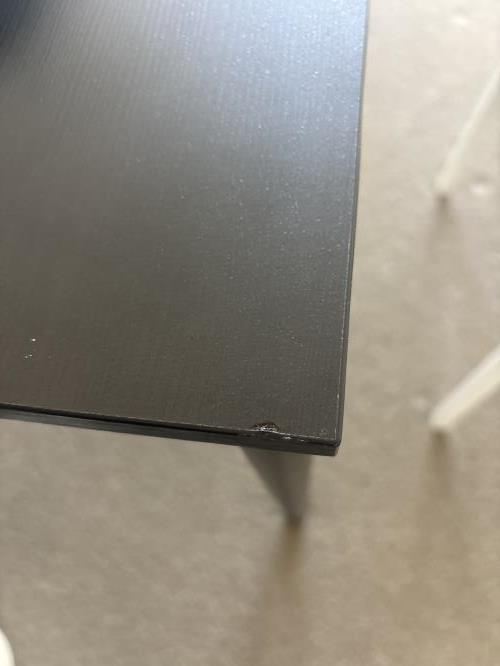 Second-hand IKEA Dining Table (no chairs) - Photo 3)