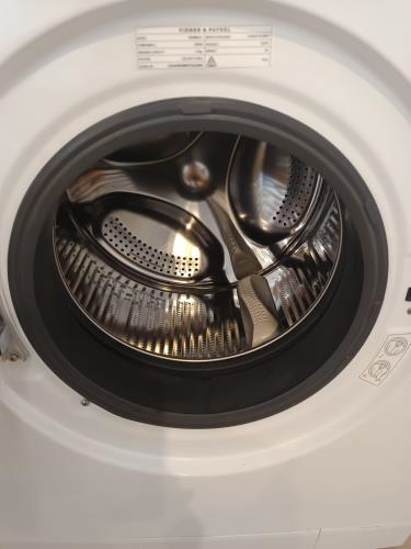 Second-hand Fisher & Paykel 8kg Front Load Washing Machine - Photo 3)