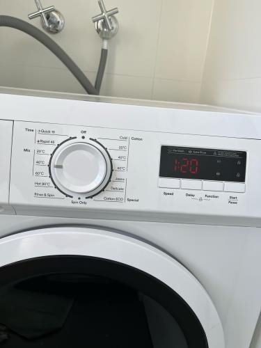 Second-hand Esatto 5kg Front Load Washing Machine - Photo 3)