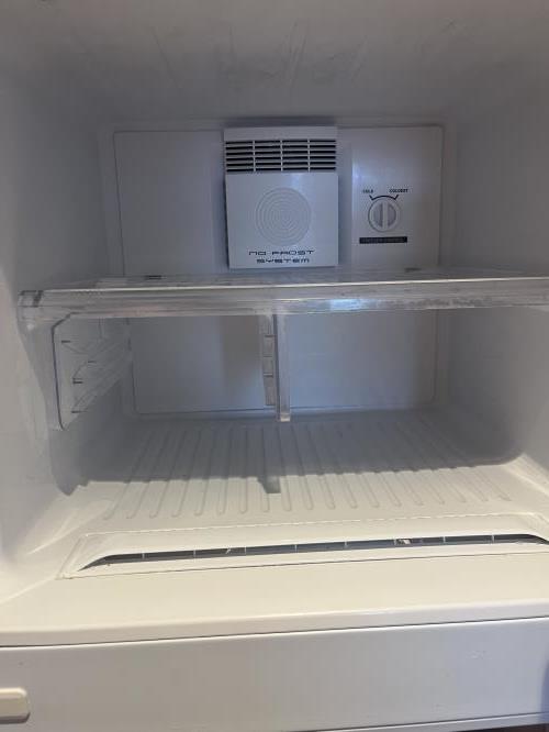 Second-hand Haier 222L Top Mount Fridge - Photo 3)