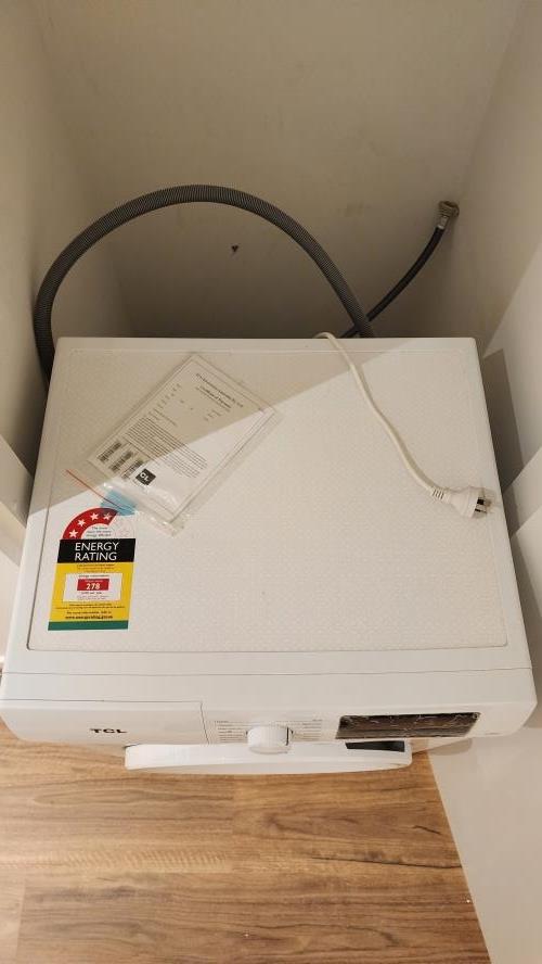 Second-hand TCL 7.5kg Front Load Washing Machine - Photo 3)