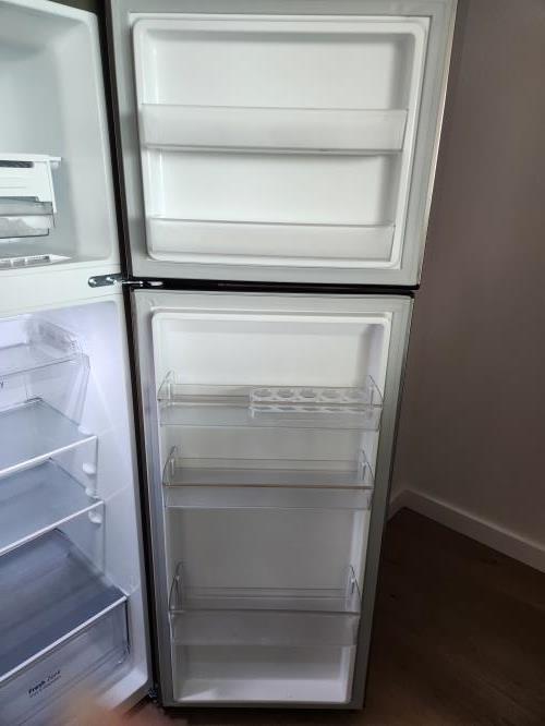 Second-hand LG 266L Top Mount Fridge - Photo 3)