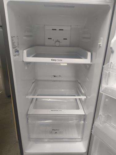Second-hand Samsung 250L Top Mount Fridge - Photo 3)