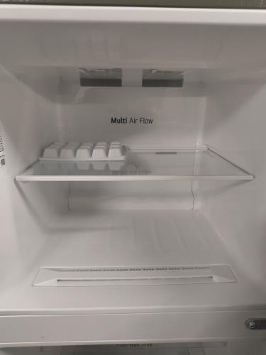 Second-hand LG 243L Top Mount Fridge - Photo 3)