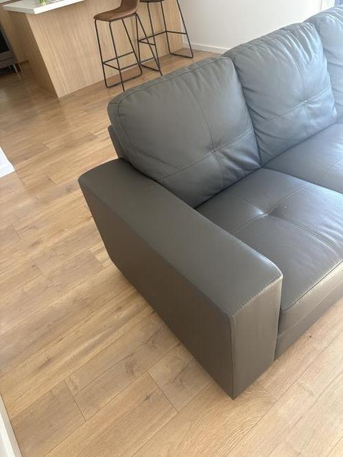 Second-hand Three Seater Sofa - Photo 3)