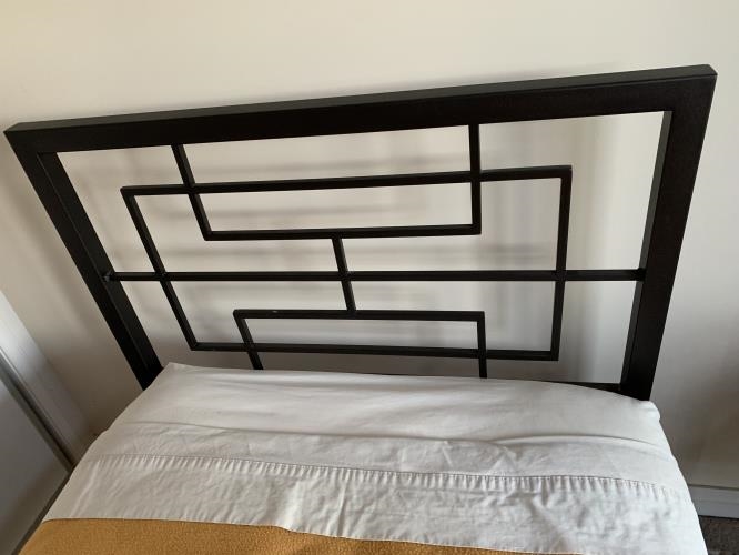 Second-hand Single Bed Frame - Photo 3)