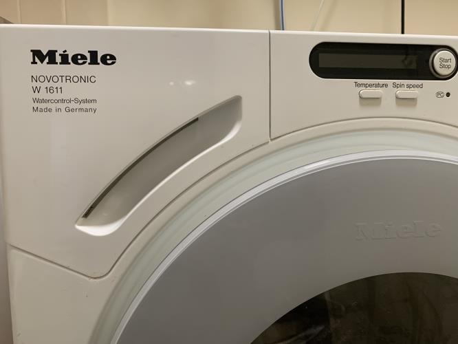 Second-hand Miele 6.5kg Front Load Washing Machine - Photo 3)