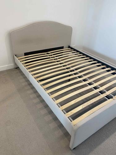 Second-hand IKEA Queen Size Bed Frame - Photo 3)