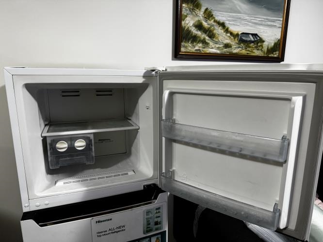 Second-hand Hisense 230L Top Mount Fridge - Photo 3)