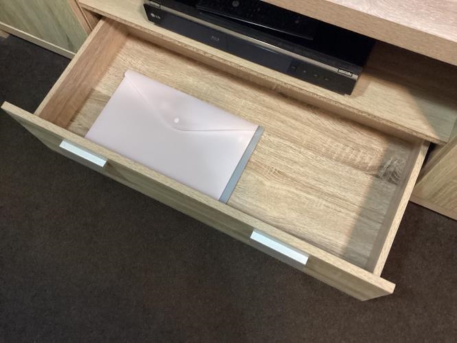 Second-hand Entertainment Unit - Photo 3)