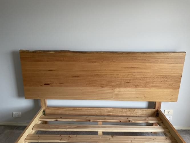 Second-hand Queen Size Bed Frame - Photo 3)