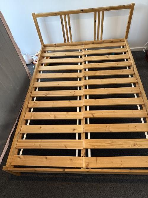 Second-hand Double Bed Frame - Photo 3)
