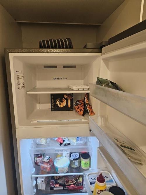Second-hand LG 243L Top Mount Fridge - Photo 3)