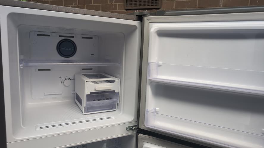 Second-hand Samsung 343L Top Mount Fridge - Photo 3)
