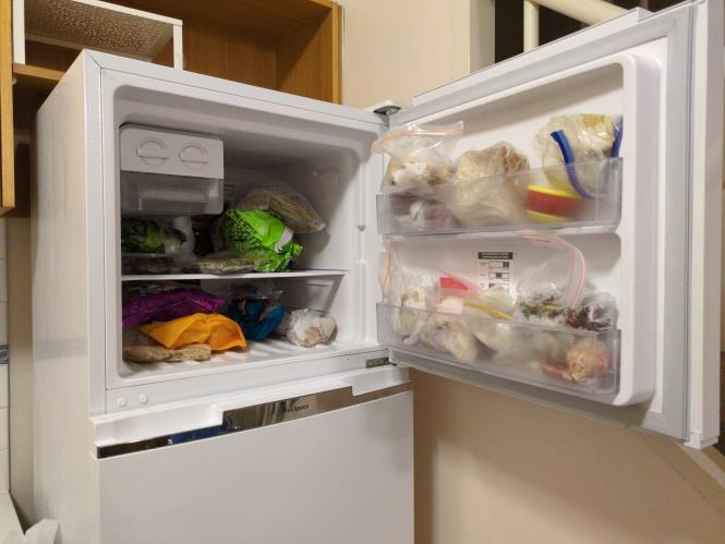 Second-hand Westinghouse 350L Top Mount Fridge - Photo 3)