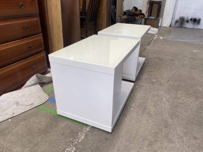 Second-hand Set of 2 Bedside Tables - Photo 3)