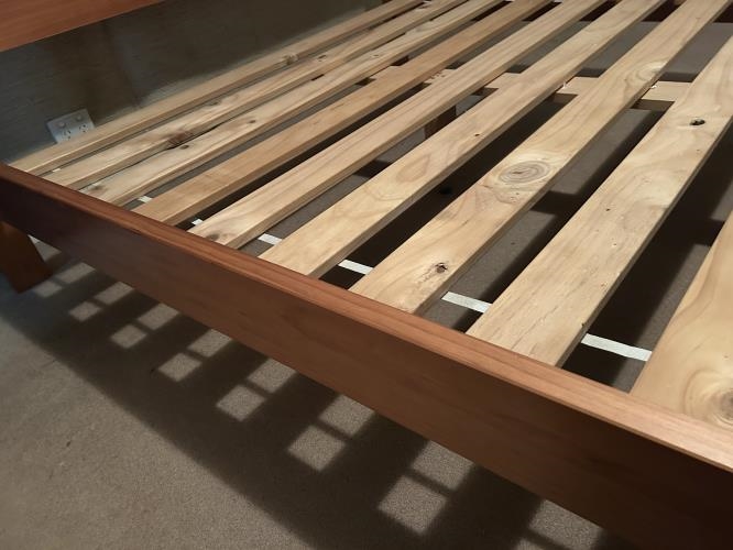 Second-hand Queen Size Bed Frame - Photo 3)