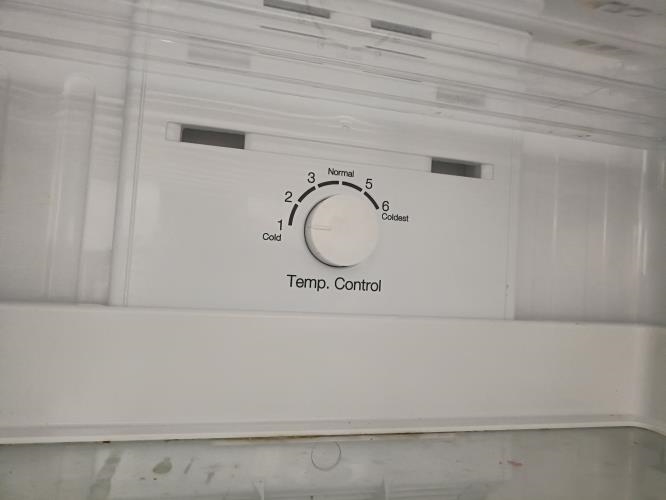 Second-hand Samsung 255L Top Mount Fridge - Photo 3)
