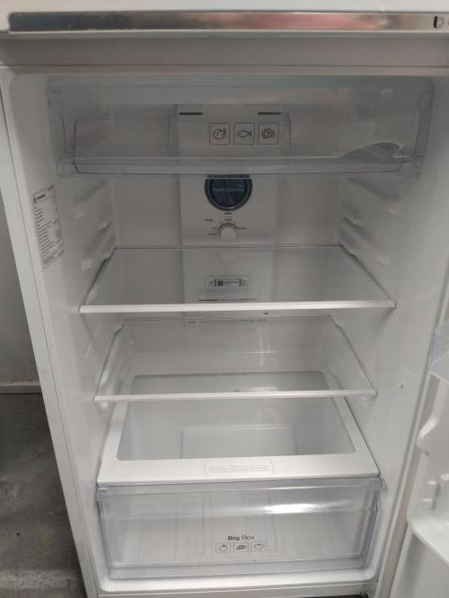 Second-hand Samsung 400L Top Mount Fridge - Photo 3)