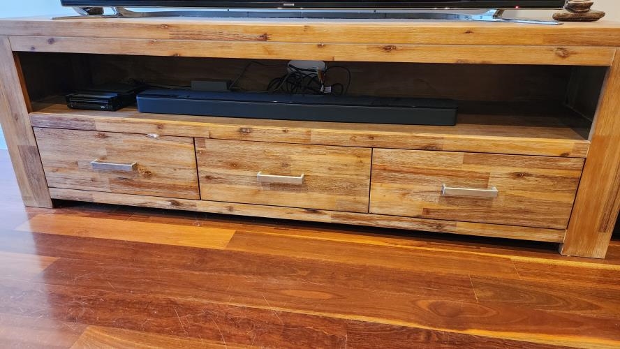 Second-hand Entertainment Unit - Photo 3)