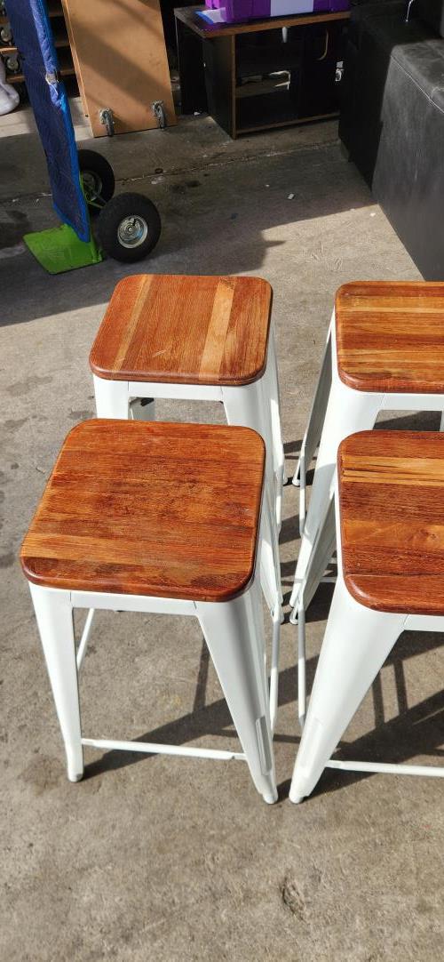 Second-hand Set of 4 Bar Stools - Photo 3)