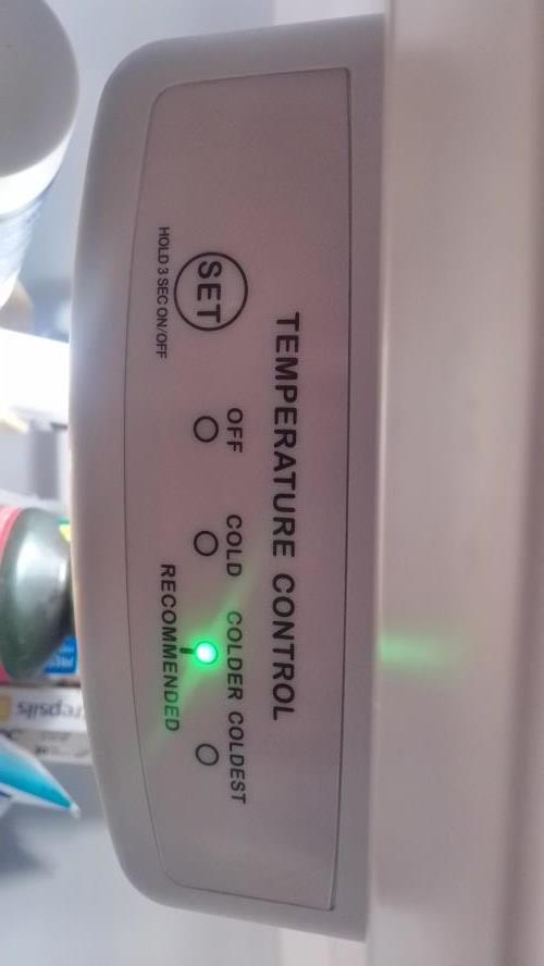 Second-hand Euromaid 311L Top Mount Fridge - Photo 3)