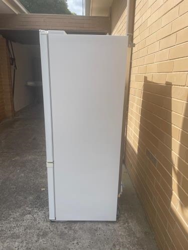 Second-hand Panasonic 421L Bottom Mount Fridge - Photo 3)