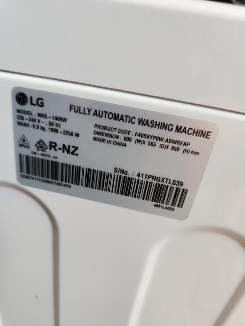 Second-hand LG 9kg Front Load Washing Machine - Photo 3)