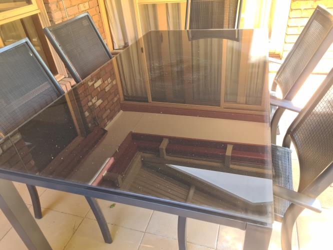 Second-hand Outdoor Table with 6 Chairs - Photo 3)