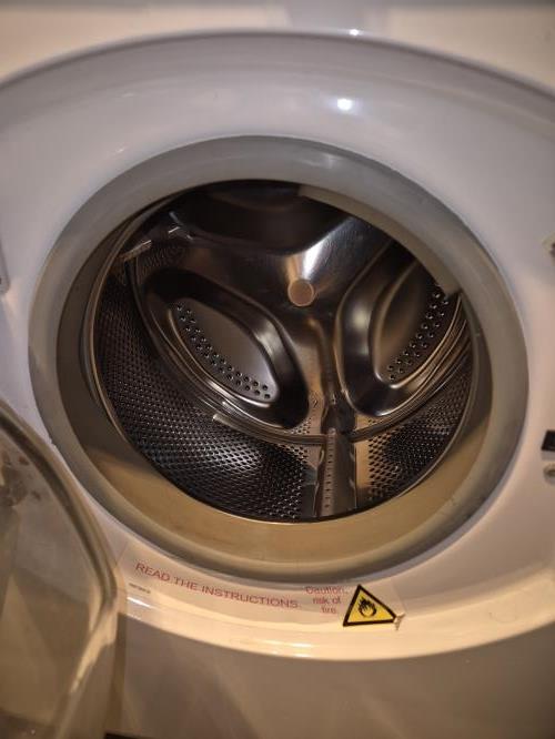 Second-hand Ariston 7.5kg / 4.5kg Washer-Dryer Combo - Photo 3)