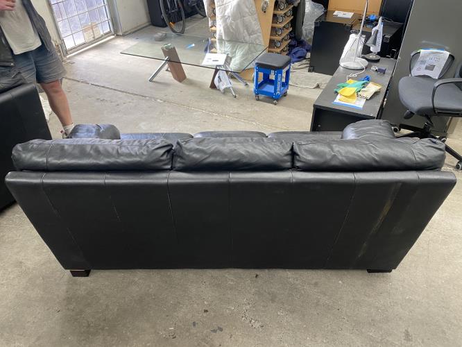 Second-hand Three Seater Sofa - Photo 3)