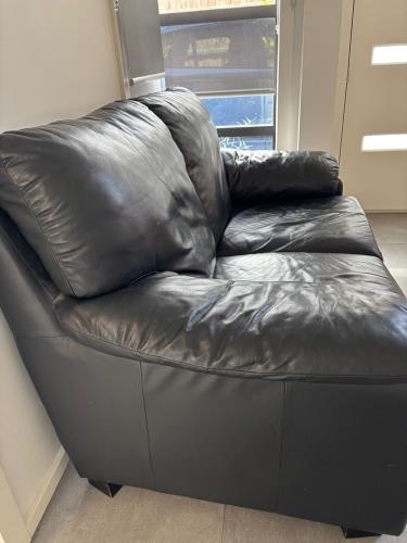 Second-hand Two Seater Sofa - Photo 3)