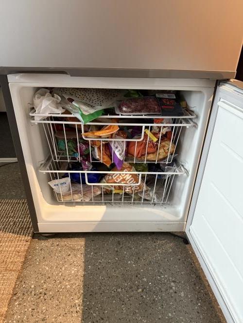Second-hand Kelvinator 380L Bottom Mount Fridge - Photo 3)