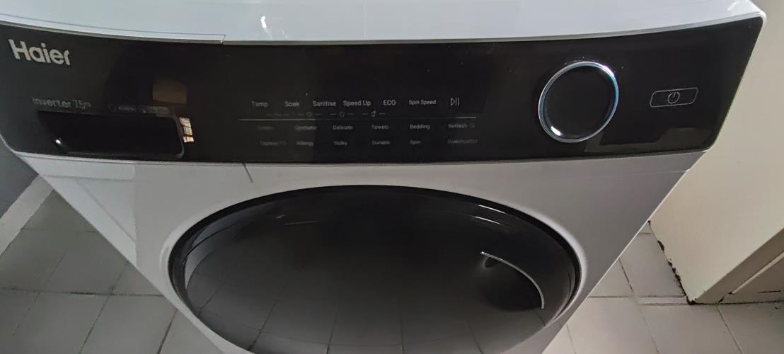 Second-hand Haier 7.5kg Front Load Washing Machine - Photo 3)