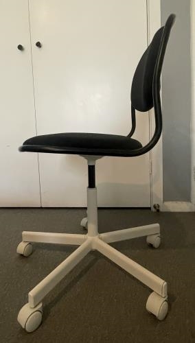 Second-hand IKEA Office Swivel Chair - Photo 3)