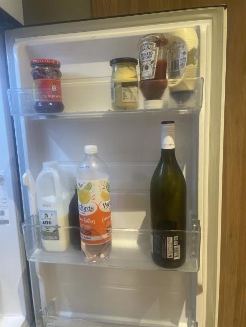 Second-hand Hisense 230L Top Mount Fridge - Photo 3)