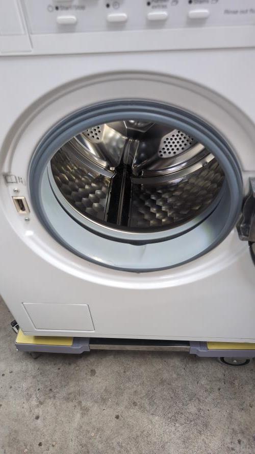Second-hand Miele 5.5kg / 2.5kg Washer-Dryer Combo - Photo 3)