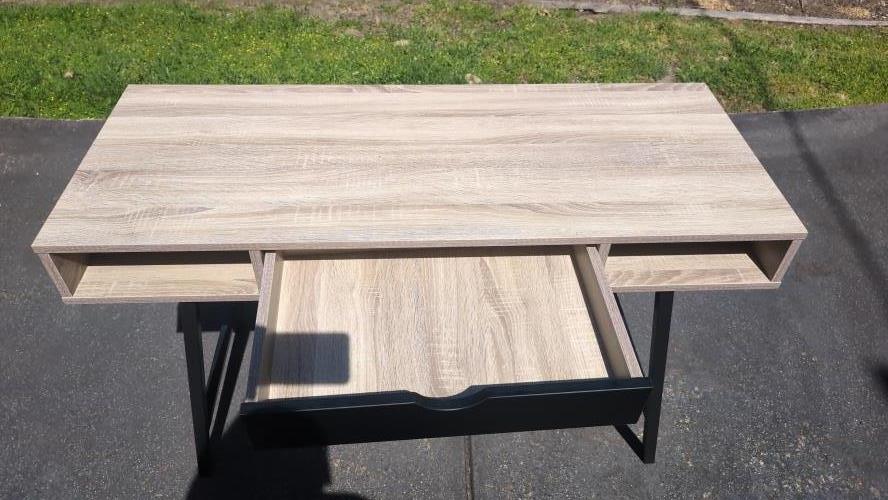 Second-hand Desk - Photo 3)