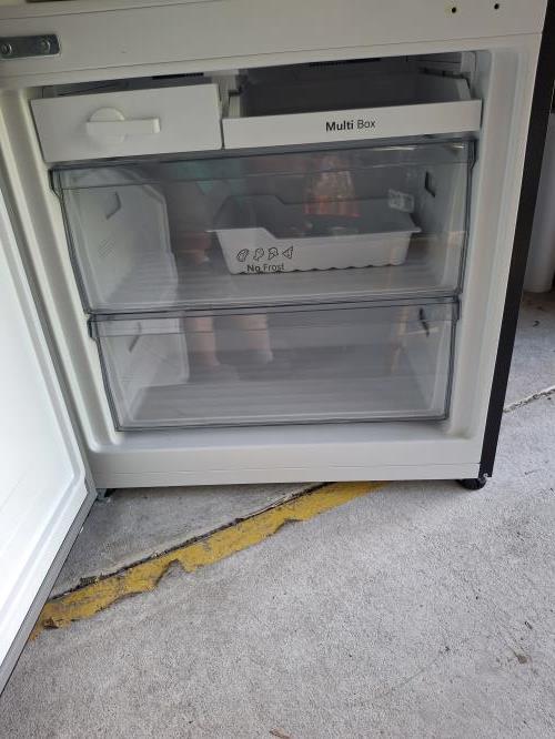 Second-hand Hisense 417L Bottom Mount Fridge - Photo 3)