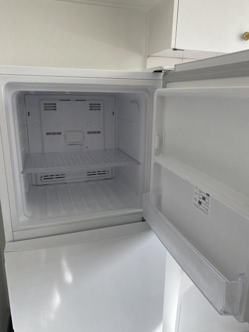 Second-hand Kelvinator 231L Top Mount Fridge - Photo 3)