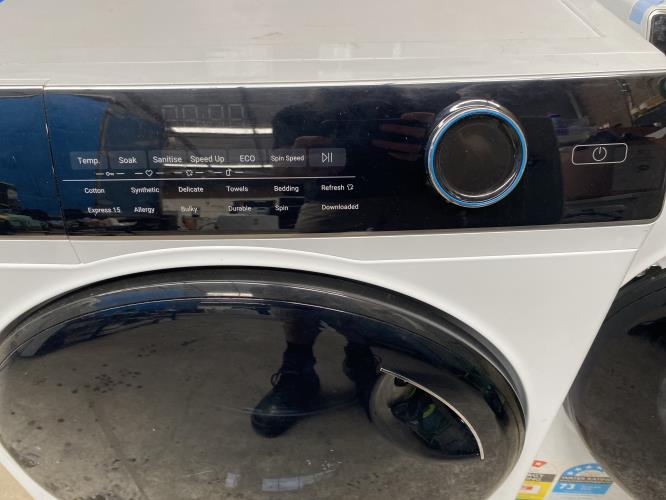 Second-hand Haier 9.5kg Front Load Washing Machine - Photo 3)