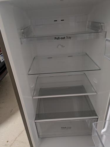 Second-hand LG 243L Top Mount Fridge - Photo 3)