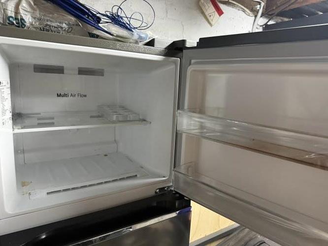Second-hand LG 243L Top Mount Fridge - Photo 3)