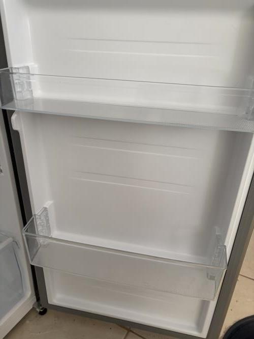 Second-hand Hisense 205L Top Mount Fridge - Photo 3)